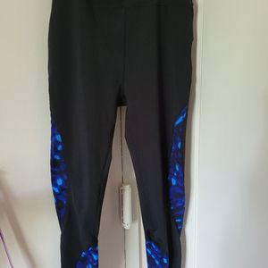 4/$10 Sale! Pop Fit Black & Blue Medium Leggings With Pockets
